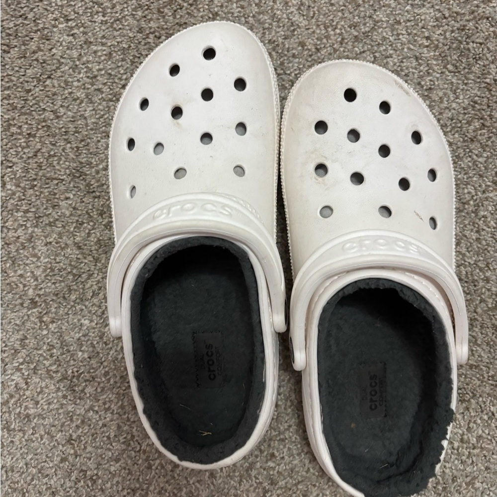 White Fur lined crocs